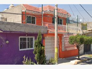 Casa en venta en Jardines de Morelos Sección Bosques, Ecatepec de Morelos, México Casa en venta en Jardines de Morelos Sección Bosques, Ecatepec de Morelos, México