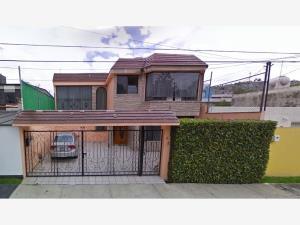Casa en remate en Las Arboledas, Atizapán de Zaragoza, México Casa en remate en Las Arboledas, Atizapán de Zaragoza, México