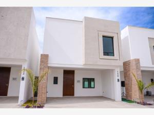 Casa en venta en Residencial Senderos, Torreón, Coahuila de Zaragoza Casa en venta en Residencial Senderos, Torreón, Coahuila de Zaragoza