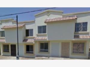 Casa en remate en Villa del Campo, Tijuana, Baja California Casa en remate en Villa del Campo, Tijuana, Baja California