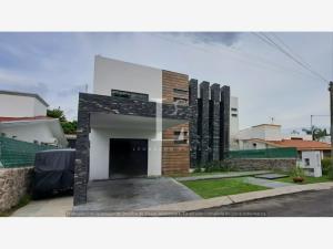 Casa en venta en Lomas de Cocoyoc, Atlatlahucan, Morelos Casa en venta en Lomas de Cocoyoc, Atlatlahucan, Morelos