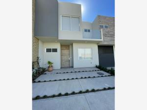 Casa en venta en Arbolada Bosques de Santa Anita, Tlajomulco de Zúñiga, Jalisco Casa en venta en Arbolada Bosques de Santa Anita, Tlajomulco de Zúñiga, Jalisco