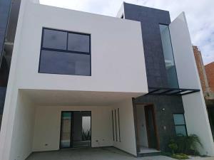 Casa en venta en San Bernardino Tlaxcalancingo, San Andrés Cholula, Puebla Casa en venta en San Bernardino Tlaxcalancingo, San Andrés Cholula, Puebla