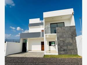 Casa en venta en La Mixtepec, Tlayacapan, Morelos Casa en venta en La Mixtepec, Tlayacapan, Morelos