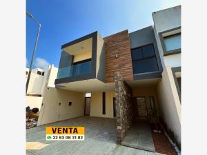 Casa en venta en Lomas de la Rioja, Alvarado, Veracruz de Ignacio de la Llave Casa en venta en Lomas de la Rioja, Alvarado, Veracruz de Ignacio de la Llave