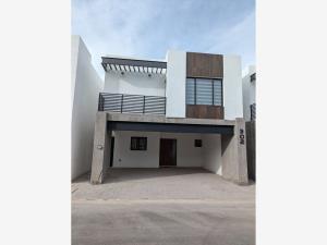 Casa en venta en Los Viñedos, Torreón, Coahuila de Zaragoza Casa en venta en Los Viñedos, Torreón, Coahuila de Zaragoza
