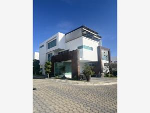 Casa en venta en Lomas de Angelópolis, San Andrés Cholula, Puebla Casa en venta en Lomas de Angelópolis, San Andrés Cholula, Puebla