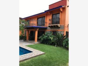 Casa en venta en Bugambilias, Jiutepec, Morelos Casa en venta en Bugambilias, Jiutepec, Morelos