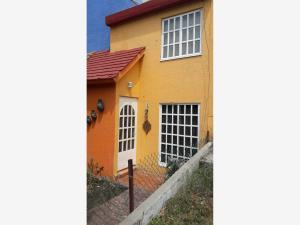 Casa en venta en Morelos 1ra Sección, Xochitepec, Morelos Casa en venta en Morelos 1ra Sección, Xochitepec, Morelos