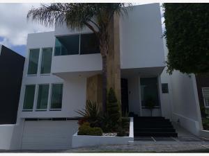 Casa en renta en Lomas de Angelópolis, San Andrés Cholula, Puebla Casa en renta en Lomas de Angelópolis, San Andrés Cholula, Puebla