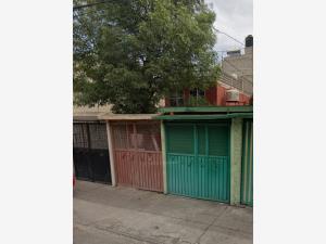 Casa en venta en Unidad Vicente Guerrero, Iztapalapa, Ciudad de México Casa en venta en Unidad Vicente Guerrero, Iztapalapa, Ciudad de México
