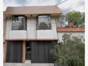 Casa en remate en Jardines de San Mateo, Naucalpan de Juárez, México Casa en remate en Jardines de San Mateo, Naucalpan de Juárez, México