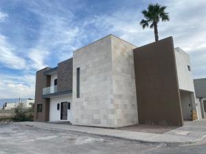 Casa en venta en Rincón de Sayavedra, Saltillo, Coahuila de Zaragoza Casa en venta en Rincón de Sayavedra, Saltillo, Coahuila de Zaragoza