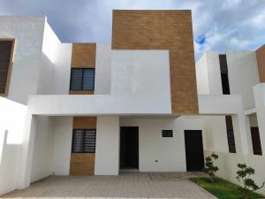 Casa en venta en Lomas de las Etnias, Torreón, Coahuila de Zaragoza Casa en venta en Lomas de las Etnias, Torreón, Coahuila de Zaragoza