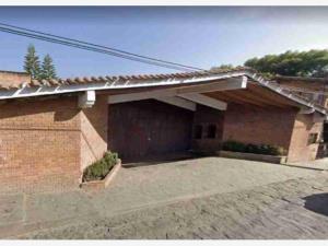 Casa en remate en Otumba, Valle de Bravo, México Casa en remate en Otumba, Valle de Bravo, México