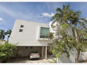 Casa en venta en Montebello, Mérida, Yucatán Casa en venta en Montebello, Mérida, Yucatán