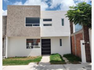 Casa en venta en Residencial las Trojes, Corregidora, Querétaro Casa en venta en Residencial las Trojes, Corregidora, Querétaro