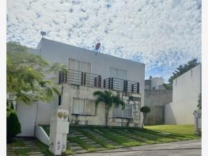 Casa en venta en Solares, Xochitepec, Morelos Casa en venta en Solares, Xochitepec, Morelos