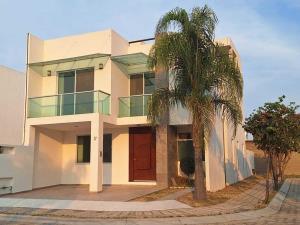 Casa en venta en Lomas de Angelópolis, San Andrés Cholula, Puebla Casa en venta en Lomas de Angelópolis, San Andrés Cholula, Puebla