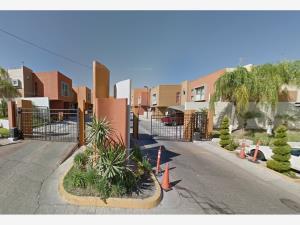Casa en venta en El Lago 19500, Tijuana, Baja California Casa en venta en El Lago 19500, Tijuana, Baja California