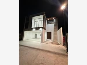 Casa en venta en Los Viñedos, Torreón, Coahuila de Zaragoza Casa en venta en Los Viñedos, Torreón, Coahuila de Zaragoza