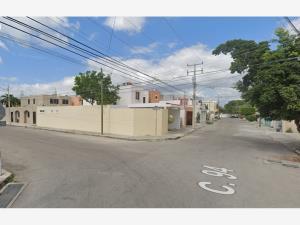 Casa en remate en Residencial Pensiones VII, Mérida, Yucatán Casa en remate en Residencial Pensiones VII, Mérida, Yucatán