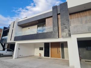 Casa en venta en Lomas de Angelópolis, San Andrés Cholula, Puebla Casa en venta en Lomas de Angelópolis, San Andrés Cholula, Puebla