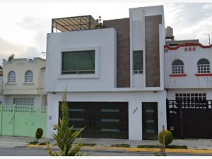 Casa en venta en La Puerta de Hierro, Pachuca de Soto, Hidalgo Casa en venta en La Puerta de Hierro, Pachuca de Soto, Hidalgo