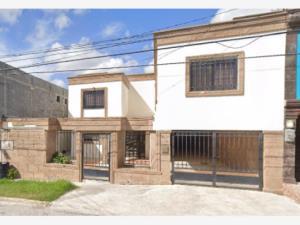 Casa en remate en Las Fuentes, Reynosa, Tamaulipas Casa en remate en Las Fuentes, Reynosa, Tamaulipas