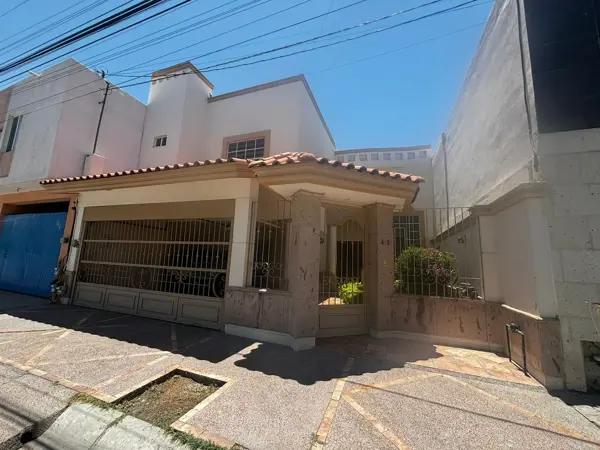 Casa en venta en Los Viñedos, Torreón, Coahuila de Zaragoza Casa en venta en Los Viñedos, Torreón, Coahuila de Zaragoza