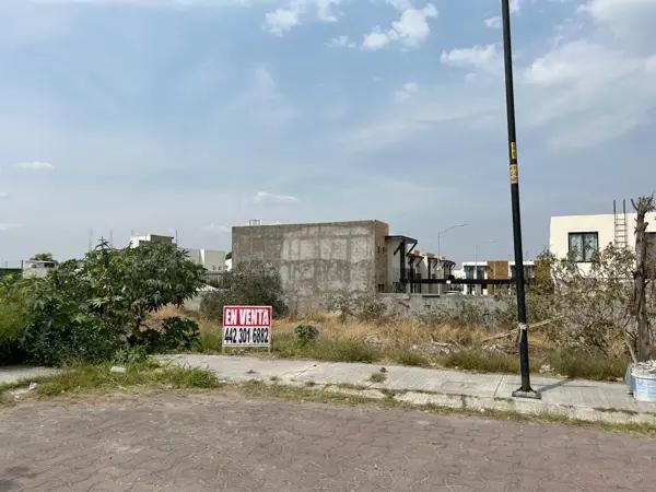 Terreno en venta en Residencial las Trojes, Corregidora, Querétaro Terreno en venta en Residencial las Trojes, Corregidora, Querétaro
