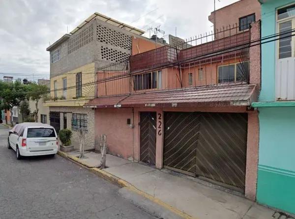 Casa en remate en Esperanza, Nezahualcóyotl, México Casa en remate en Esperanza, Nezahualcóyotl, México