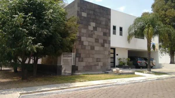 Casa en venta en Residencial el Campanario, San Pedro Cholula, Puebla Casa en venta en Residencial el Campanario, San Pedro Cholula, Puebla