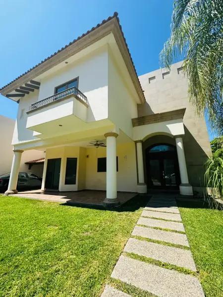 Casa en venta en Privanzas, Culiacán, Sinaloa Casa en venta en Privanzas, Culiacán, Sinaloa