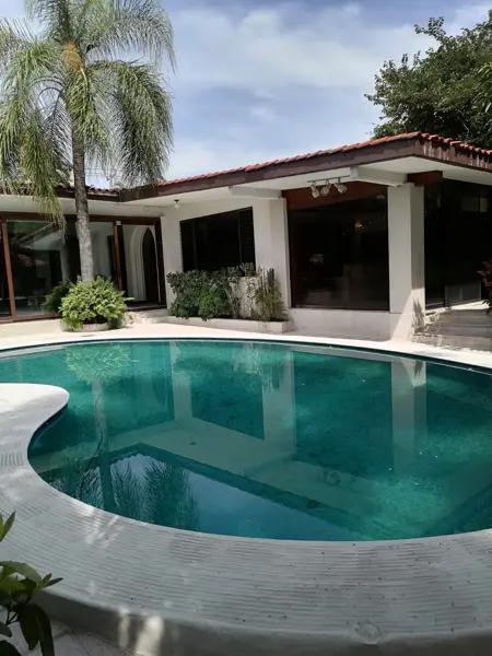 Casa en venta en Club de golf Tabachines, Cuernavaca, Morelos Casa en venta en Club de golf Tabachines, Cuernavaca, Morelos