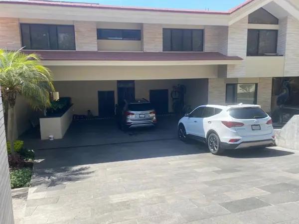 Casa en venta en Lomas Del Valle, Zapopan, Jalisco Casa en venta en Lomas Del Valle, Zapopan, Jalisco