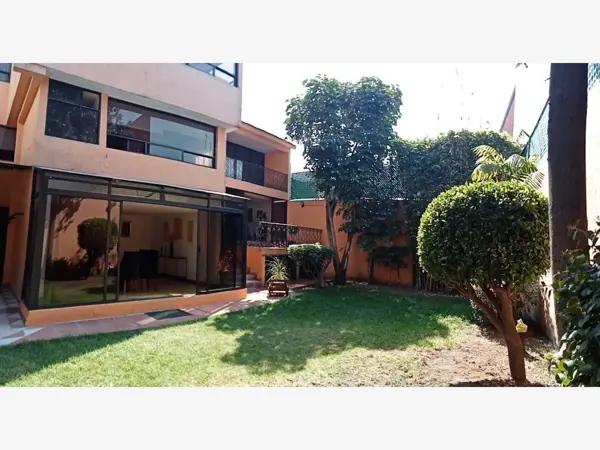 Casa en venta en Ciudad Satelite, Naucalpan de Juárez, México Casa en venta en Ciudad Satelite, Naucalpan de Juárez, México