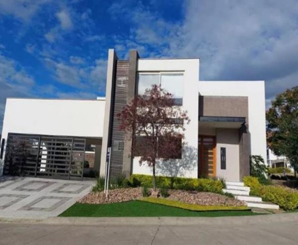 Casa en venta en El Molino Residencial y Golf, León, Guanajuato Casa en venta en El Molino Residencial y Golf, León, Guanajuato