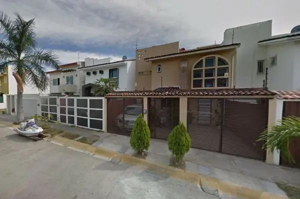 Casa en remate en Residencial Fluvial Vallarta, Puerto Vallarta, Jalisco Casa en remate en Residencial Fluvial Vallarta, Puerto Vallarta, Jalisco