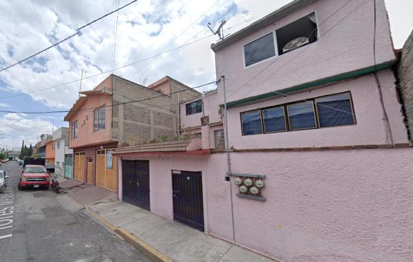 Casa en remate en Benito Juárez (La Aurora), Nezahualcóyotl, México Casa en remate en Benito Juárez (La Aurora), Nezahualcóyotl, México