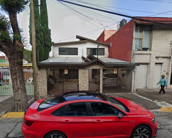 Casa en remate en Valle Dorado, Tlalnepantla de Baz, México Casa en remate en Valle Dorado, Tlalnepantla de Baz, México