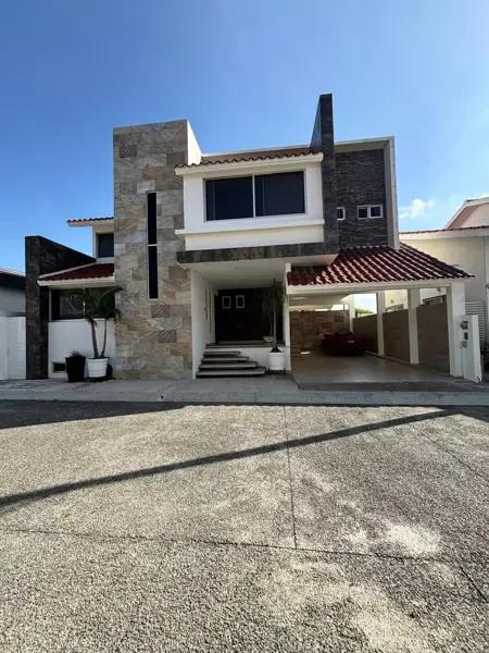 Casa en venta en El Sendero Residencial, Alvarado, Veracruz de Ignacio de la Llave Casa en venta en El Sendero Residencial, Alvarado, Veracruz de Ignacio de la Llave