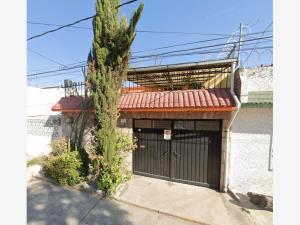 Casa en remate en Ciudad Azteca Sección Oriente, Ecatepec de Morelos, México Casa en remate en Ciudad Azteca Sección Oriente, Ecatepec de Morelos, México