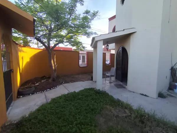 Casa en venta en Virreyes Residencial, Saltillo, Coahuila de Zaragoza Casa en venta en Virreyes Residencial, Saltillo, Coahuila de Zaragoza