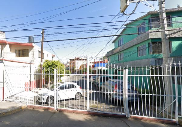 Casa en remate en Presidentes Ejidales 1a Sección, Coyoacán, Ciudad de México Casa en remate en Presidentes Ejidales 1a Sección, Coyoacán, Ciudad de México