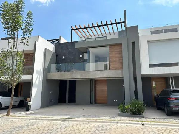 Casa en venta en Lomas de Angelópolis, San Andrés Cholula, Puebla Casa en venta en Lomas de Angelópolis, San Andrés Cholula, Puebla