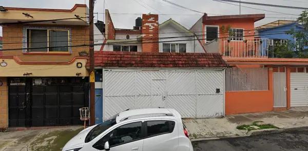 Casa en remate en Lomas de Atizapan, Atizapán de Zaragoza, México Casa en remate en Lomas de Atizapan, Atizapán de Zaragoza, México