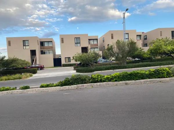Casa en Venta en Zibatá, El Marqués, Querétaro - Con Jardín y Amplio Espacio Casa en Venta en Zibatá, El Marqués, Querétaro - Con Jardín y Amplio Espacio