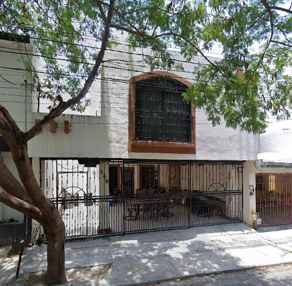 Casa en venta en Valle del Contry, Guadalupe, Nuevo León Casa en venta en Valle del Contry, Guadalupe, Nuevo León