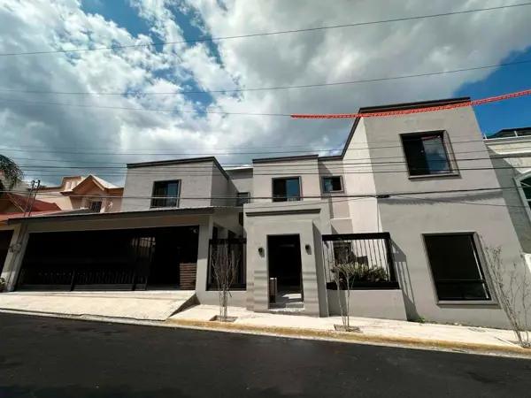 Casa en venta en Del Paseo Residencial, Monterrey, Nuevo León Casa en venta en Del Paseo Residencial, Monterrey, Nuevo León